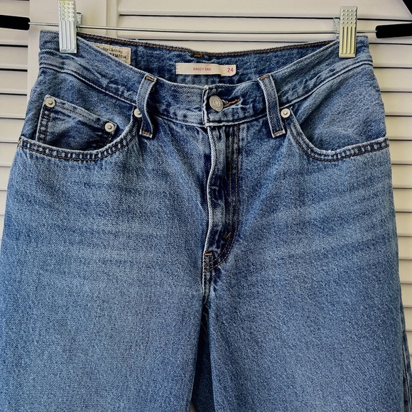 Levi's Baggy Dad Women's Jeans Mid Rise Straight Leg Finished Hem | Blue ] 24x30 - Picture 6 of 15